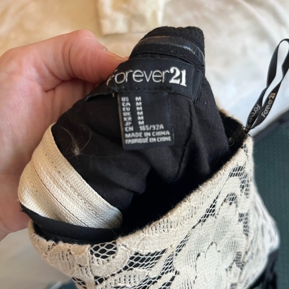 Forever 21 Strapless White and Black Bow Lace Dress Size M - Picture 2 of 3